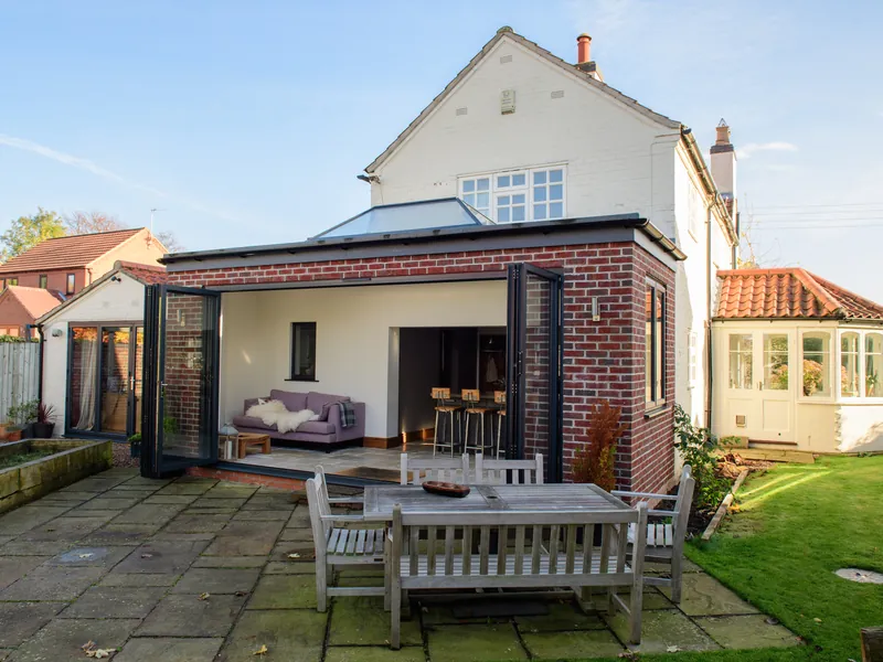 Bifold Holloway