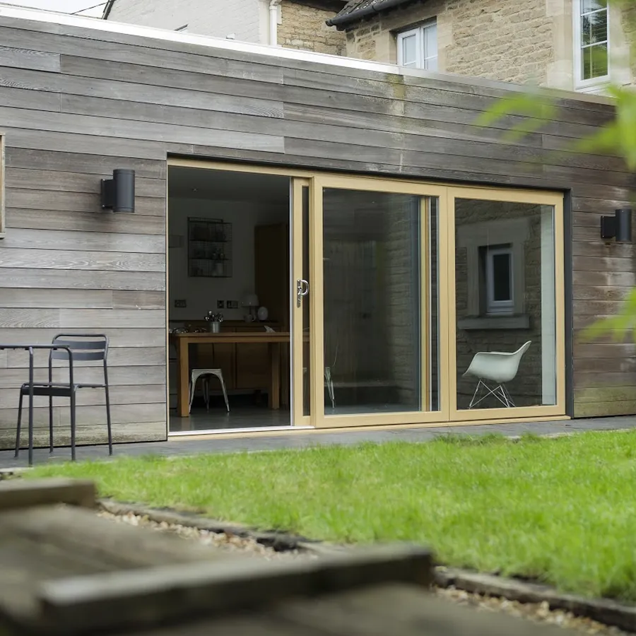 Patio Holloway