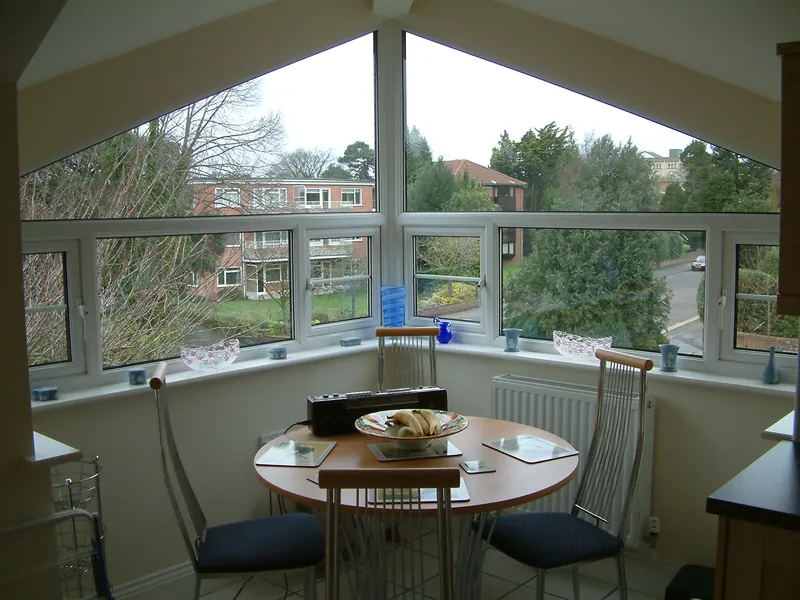 Bay Windows Holloway